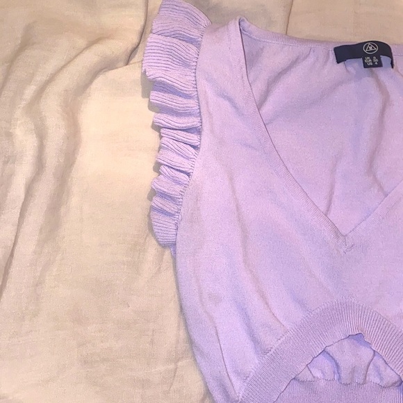 Tie waist knitted lavender crop top - Picture 2 of 3